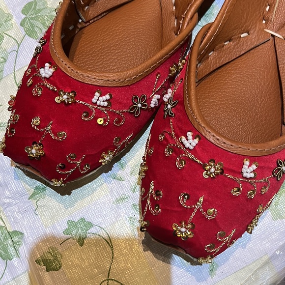 Handmade khussa, embroidered, no glued work. - Picture 5 of 5